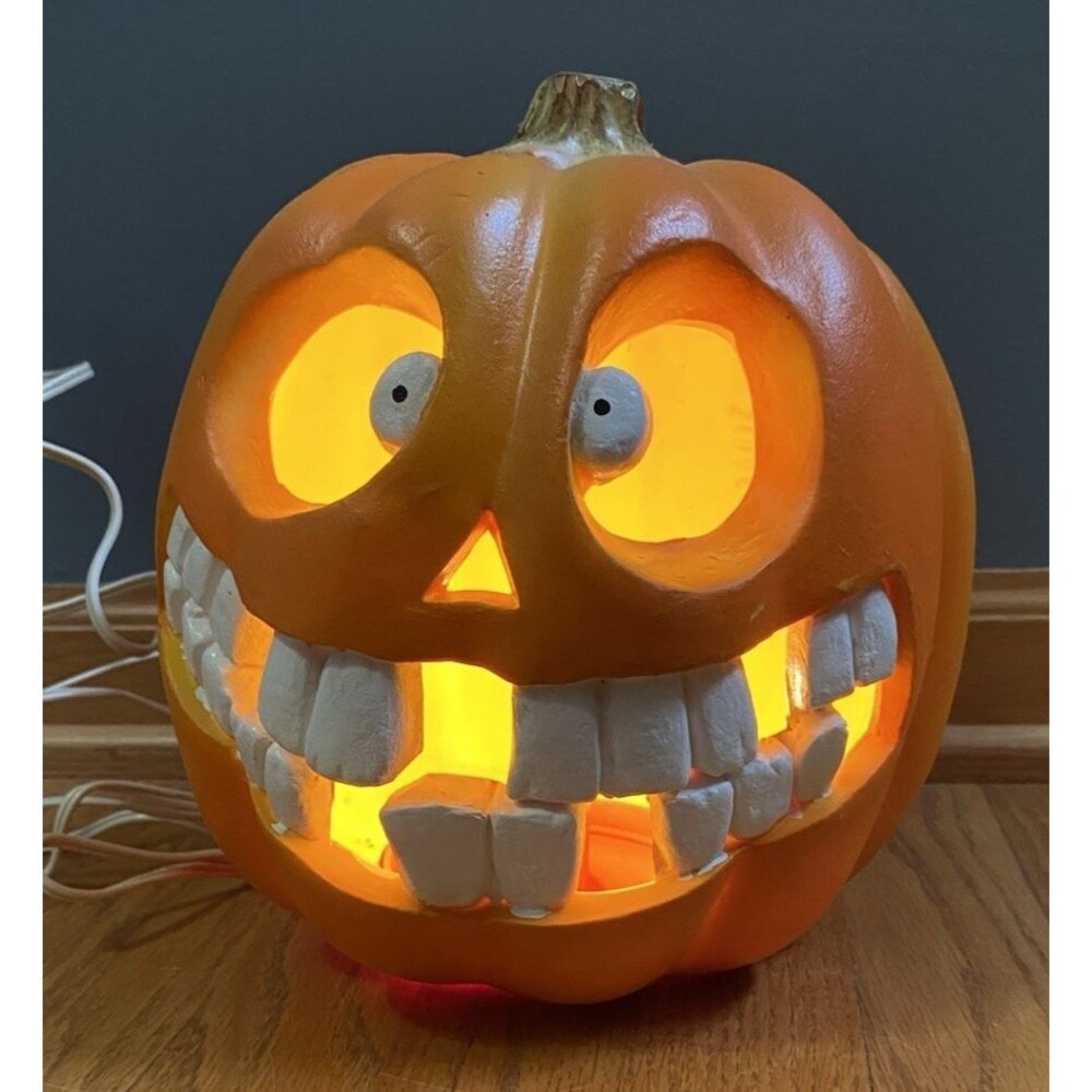 Vintage Trendmasters Halloween Light Up Foam Mold Pumpkin Big Teeth 1995 9"